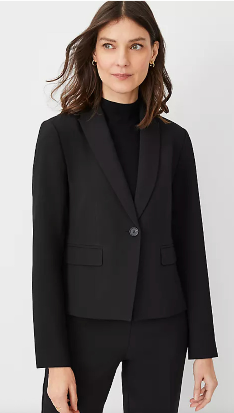ANN TAYLOR BLACK SHORTER ONE SINGLE BUTTON FLUID CREPE BLAZER JACKET PETITE 12P